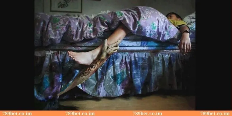 Mơ thấy mình bị ma kéo tay